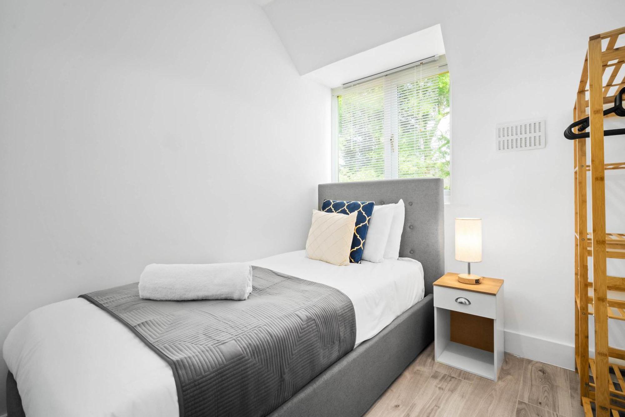 Three Bedroom House - Parking & Garden - Netflix - Wifi - Great Location - 215R Birmingham Eksteriør billede