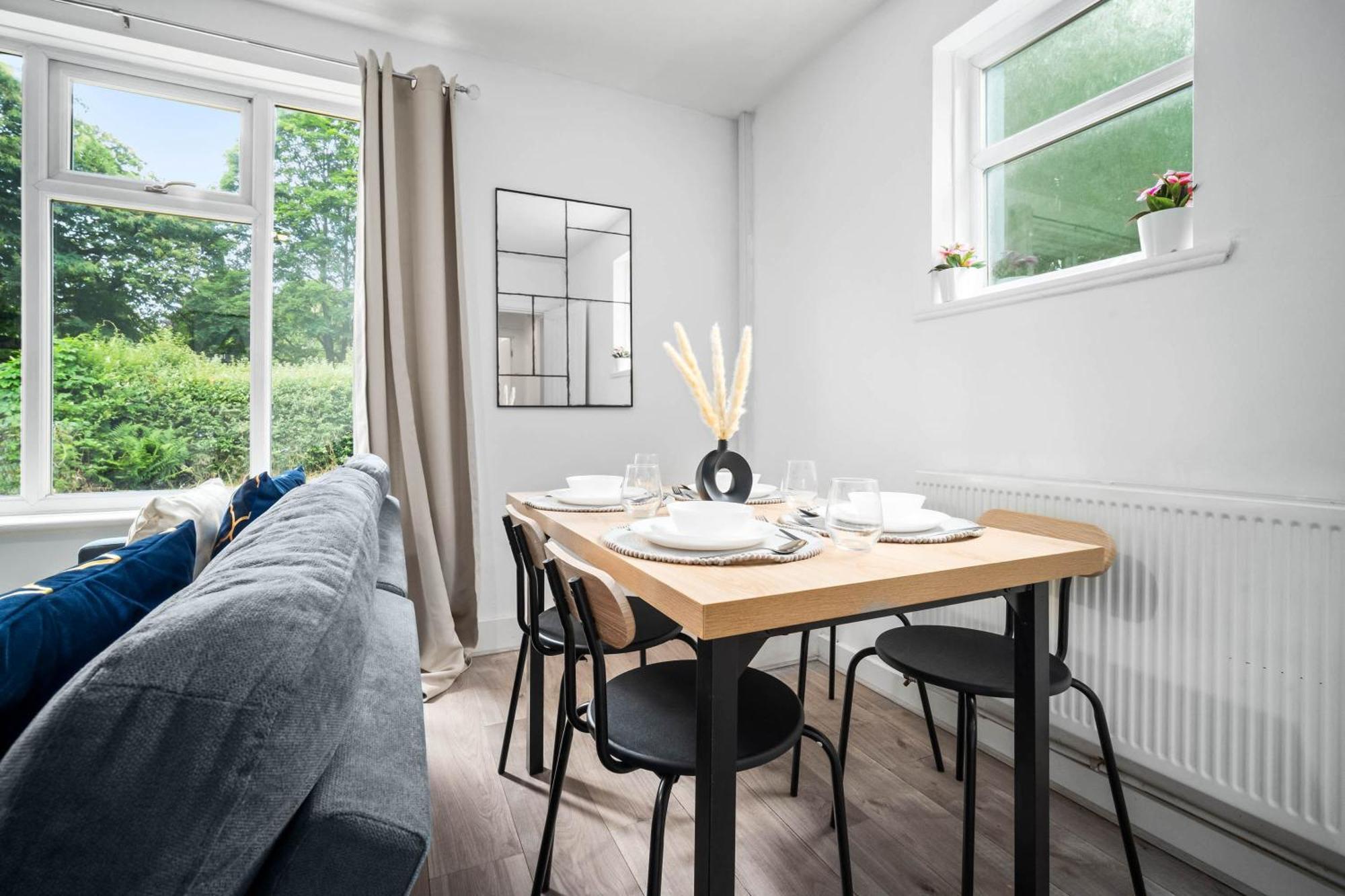 Three Bedroom House - Parking & Garden - Netflix - Wifi - Great Location - 215R Birmingham Eksteriør billede