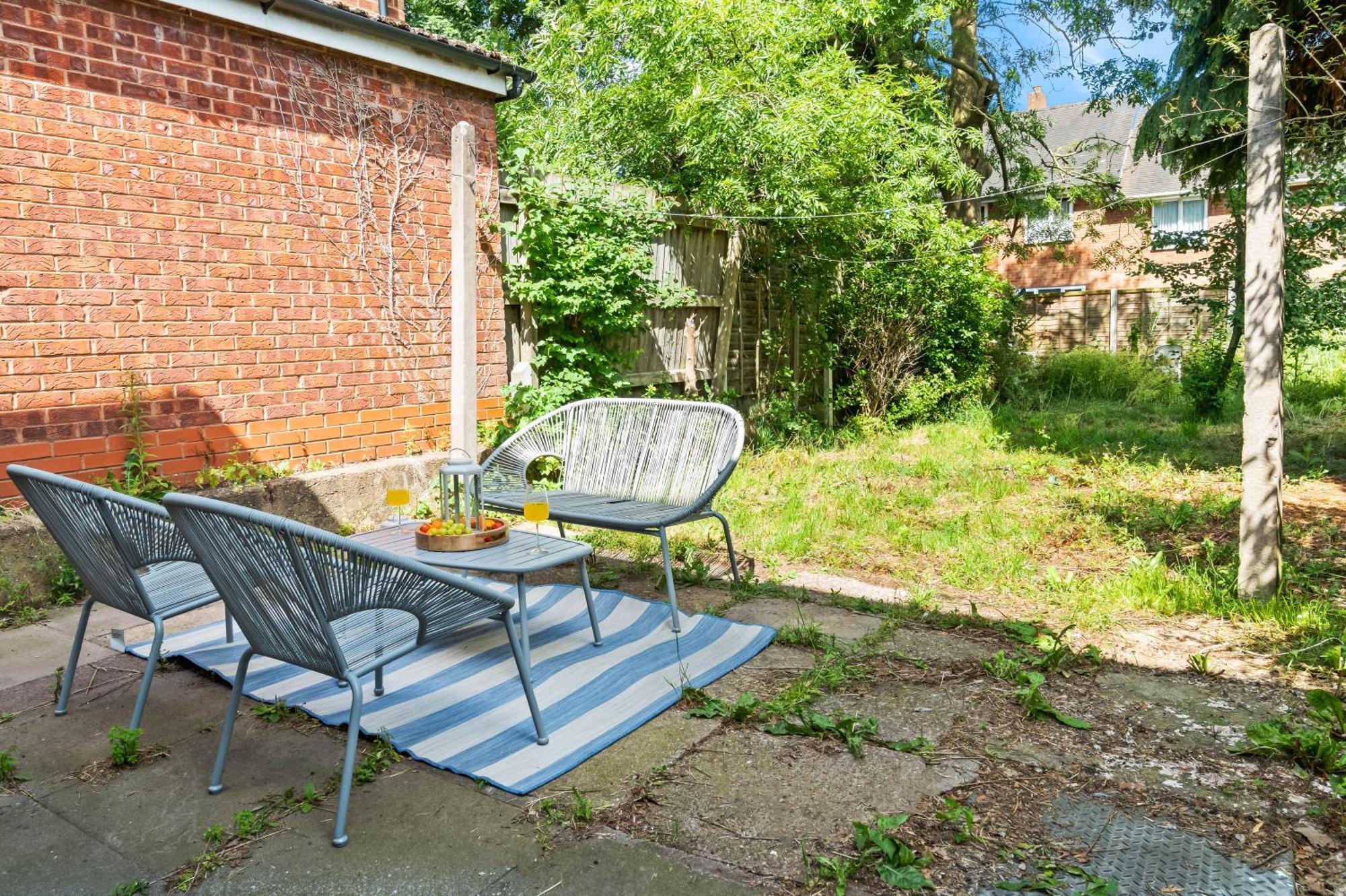 Three Bedroom House - Parking & Garden - Netflix - Wifi - Great Location - 215R Birmingham Eksteriør billede